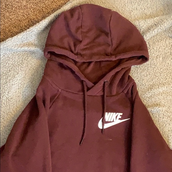 maroon nike hoodie